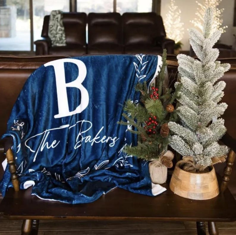 Custom Family Name Blanket, Last Name Initials Blanket, Wedding Anniversary Gift, Christmas Present For Family, Gift For Mom