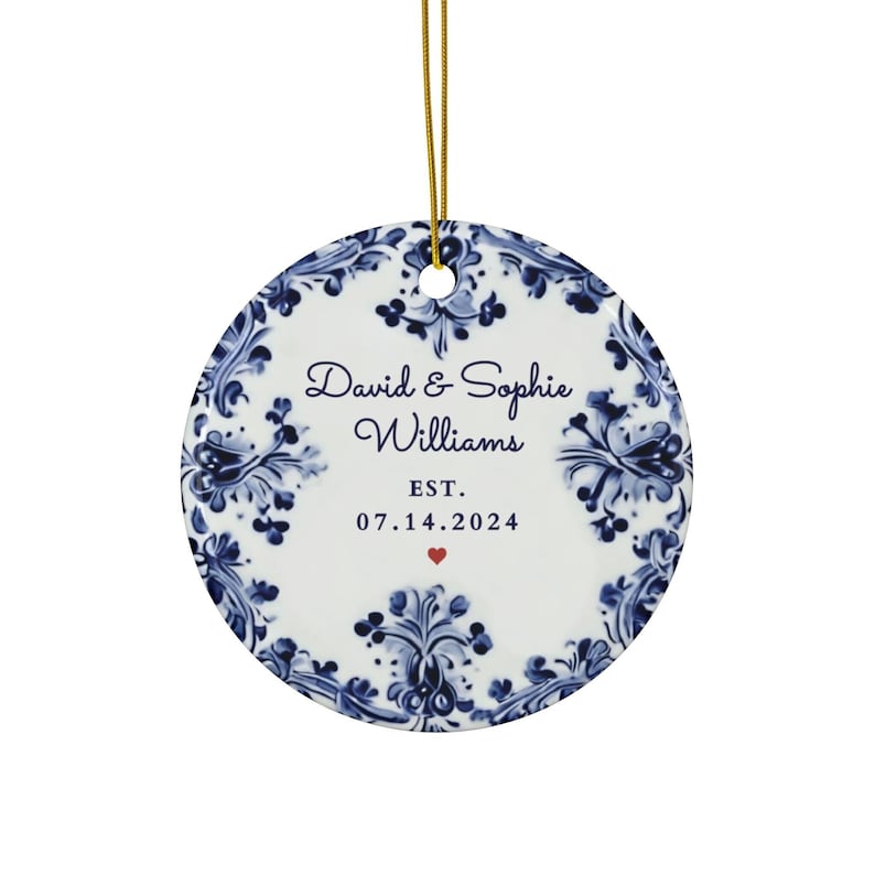 Personalized Delft Blue Wedding Ornament, Wedding Keepsake Delft Blue Name & Date, Delft Blue Circle Ornament Custom Married Wedding Favors