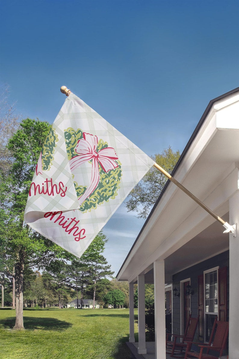 Personalized Christmas Garden Flag Custom Family Name Holiday Decor Outdoor Winter Yard Sign Festive Home Welcome Banner Seasonal Decoration