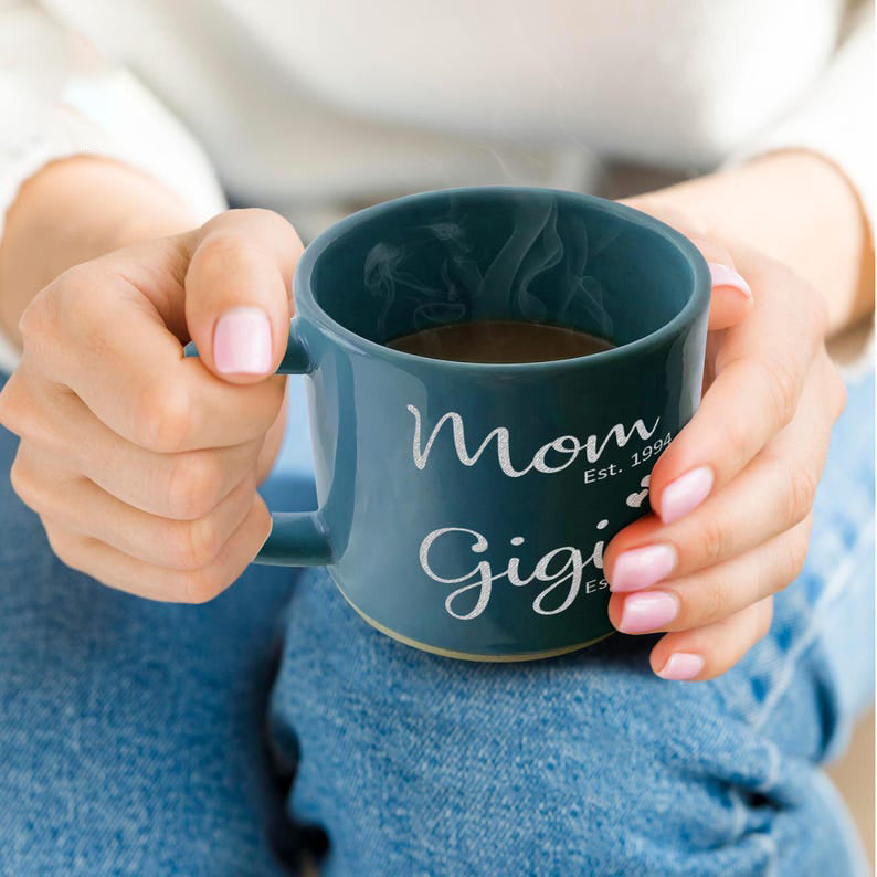Personalized Grandma Mug Engraved Mug, New Grandma Mug Est 2025 Gift, Future Gigi Pregnancy Announcement, First Time Nana Mimi Cup Gifts