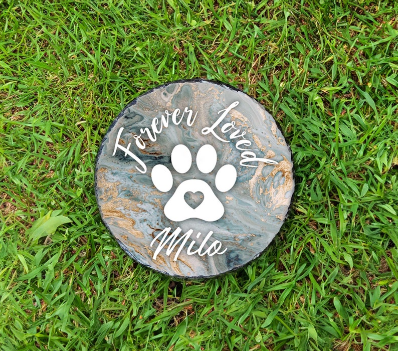 Garden Pet Memorial Stone, Handcrafted Tribute for Dogs & Cats, Pet Loss Sympathy Gift