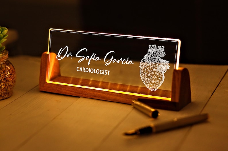 Heart Surgeon Personalized 3D Lamp - Unique Doctor Gift - Heart Surgery Gift - Customized Gifts for Heart Doctor - Cardiologist Gift Ideas