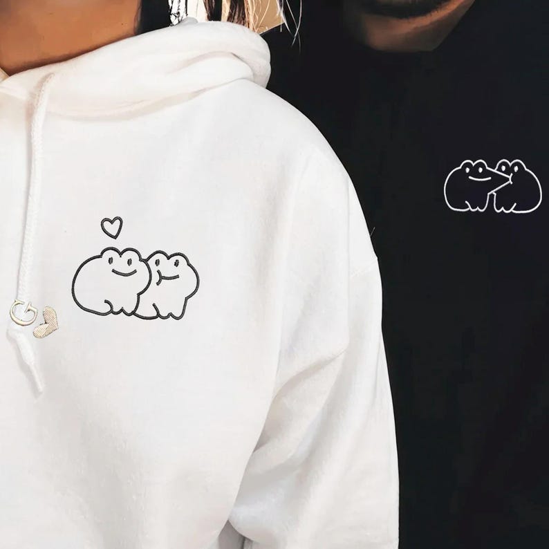 Custom Kissing Frog Embroidered Sweatshirt | Matching Frog Hoodies for Couples | Roman Numeral Hoodies | Anniversary Gifts For Couples