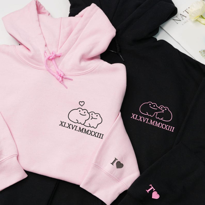 Custom Kissing Frog Embroidered Sweatshirt | Matching Frog Hoodies for Couples | Roman Numeral Hoodies | Anniversary Gifts For Couples