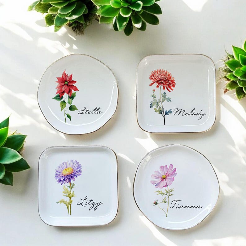 Personalized Birth Flower Trinket Dish, Flower Ring Dish, Birthday Jewelry Dish Gift, Bridesmaid Gift, Jewelry Storage, Ceramic Dish