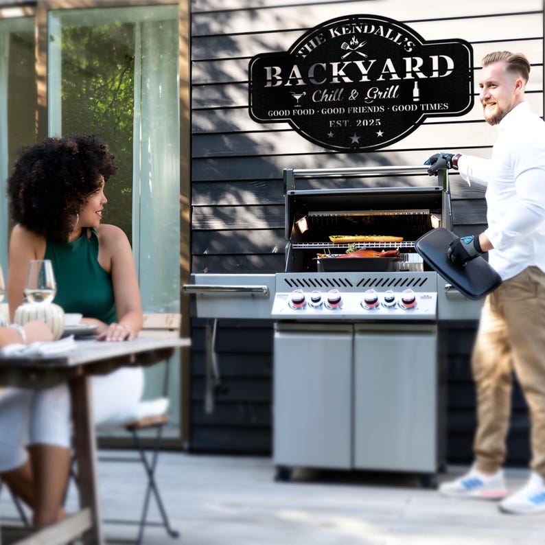 Personalized Bar & Grill Metal Sign,Custom Backyard Chill And Grill Signs for Outdoor,Backyard Patio Decor,Bar Sign,Backyard Decor,Mancave