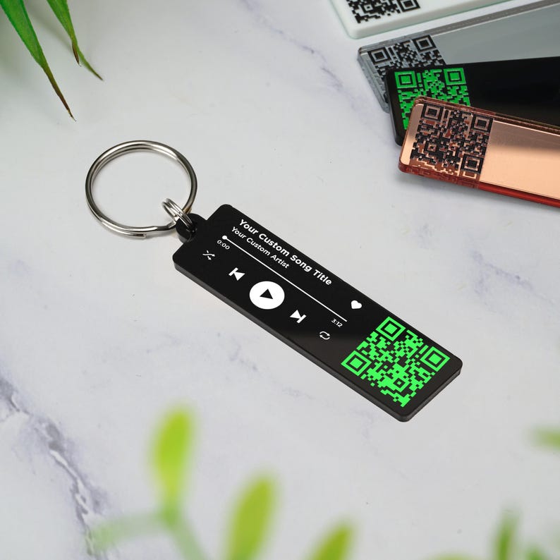 QR Code Song Keychain - Scannable Barcode Music Keyring Boyfriend Girlfriend Audio Personalised Romantic Keepsake