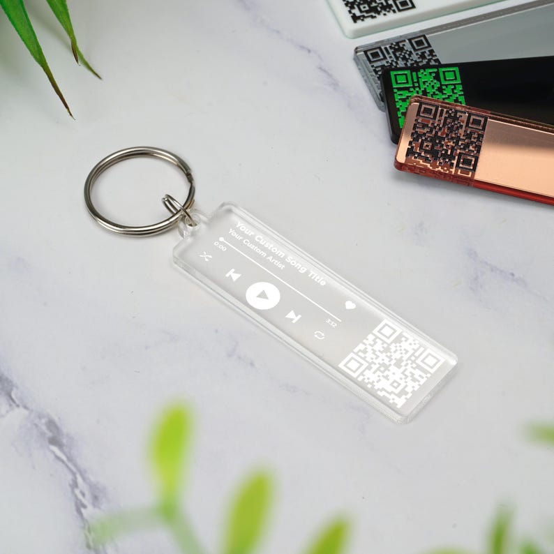 QR Code Song Keychain - Scannable Barcode Music Keyring Boyfriend Girlfriend Audio Personalised Romantic Keepsake