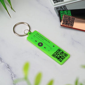 QR Code Song Keychain - Scannable Barcode Music Keyring Boyfriend Girlfriend Audio Personalised Romantic Keepsake