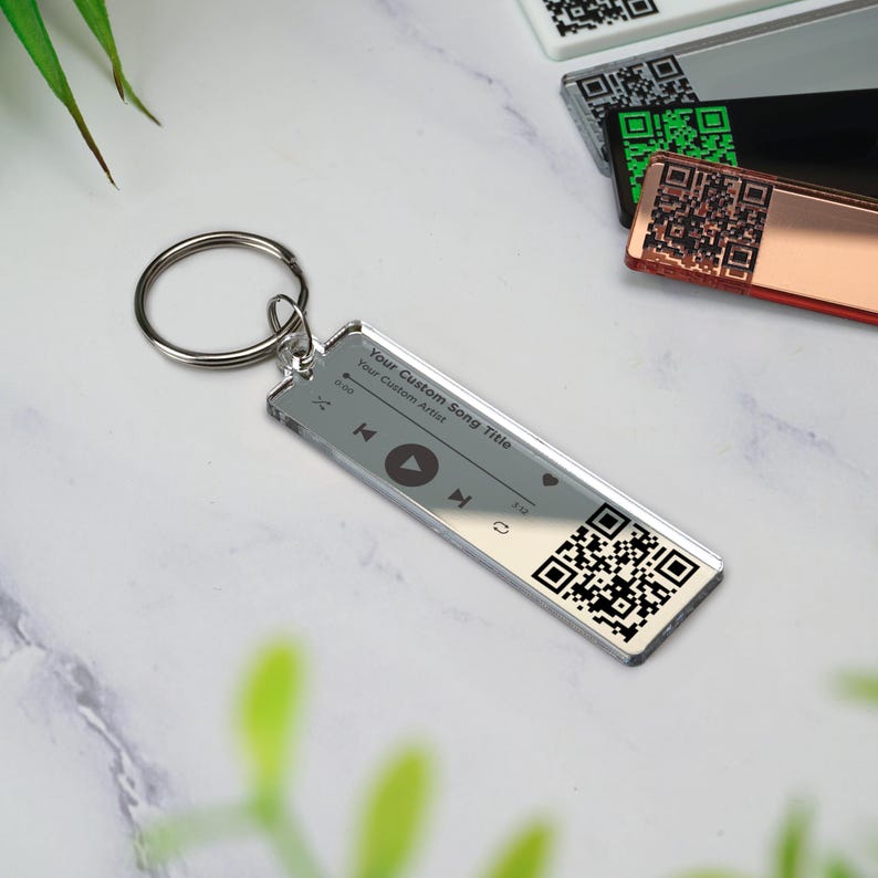 QR Code Song Keychain - Scannable Barcode Music Keyring Boyfriend Girlfriend Audio Personalised Romantic Keepsake
