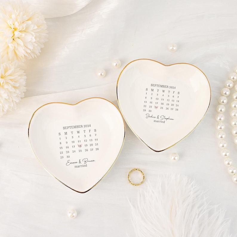 Wedding Calendar Date Jewelry Dish, Personalised Wedding Ring Dish, Engagement Trinket Dish, Married Keepsake Gift for Couples,Newlywed Gift