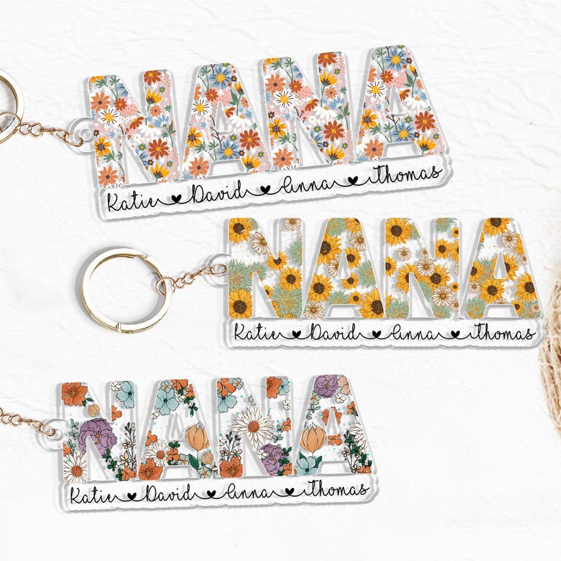 Personalized Mother's Day Gift For Nana, Custom Grandma Keychain, Nana With Grandkids Name Flowers Keyring, Gift For Grandma, Gift For Mom