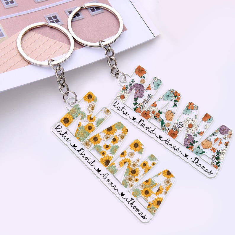 Personalized Mother's Day Gift For Nana, Custom Grandma Keychain, Nana With Grandkids Name Flowers Keyring, Gift For Grandma, Gift For Mom