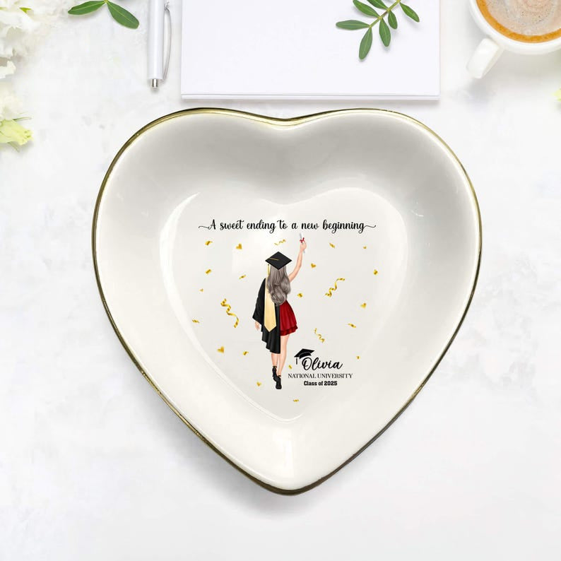 Personalized Graduation Jewelry Dish, Custom Trinket Tray, Class of 2026, Graduation Gift for Her, Senior Gift, College Graduation Keepsake