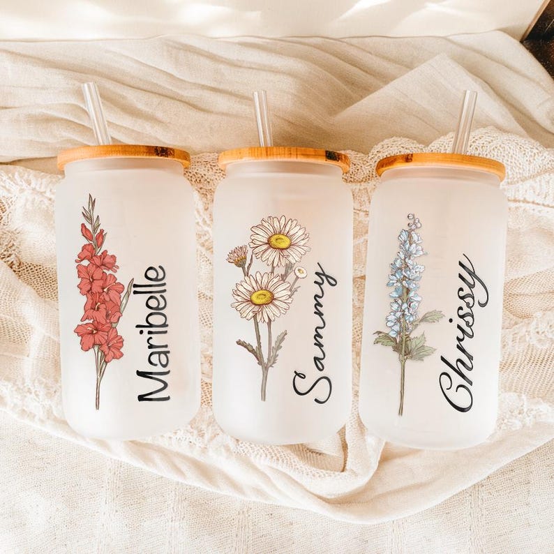 Bridesmaid Gift - Custom Bridesmaid Proposal Gift Birth Flower Glass Tumbler - Personalized Wedding Gift - Birth Flower Gift