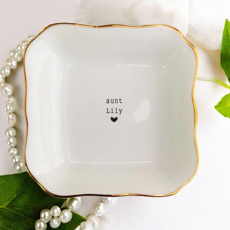 Custom Aunt Name Ring Dish, Tia Birthday Baptism Gift, Pregnancy Announcement Auntie Gift