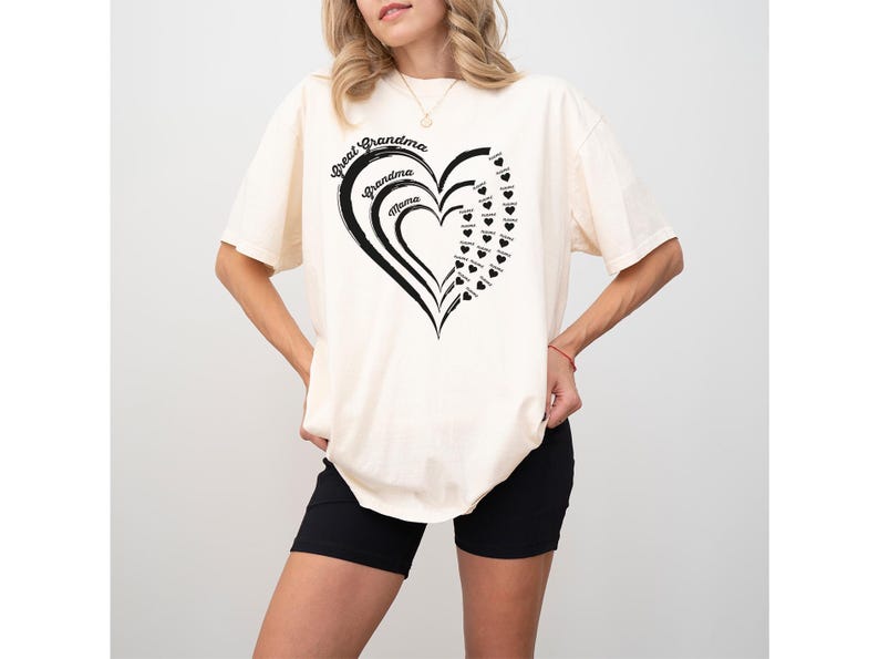 Custom Grandma Sweatshirt with Grandkids Names, Grandma Heart Sweat, Great Grandma, Gift for Mama, Personalized Mama Heart Sweatshirt