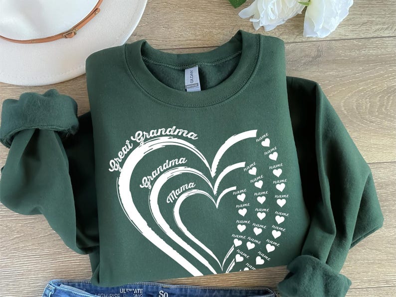 Custom Grandma Sweatshirt with Grandkids Names, Grandma Heart Sweat, Great Grandma, Gift for Mama, Personalized Mama Heart Sweatshirt