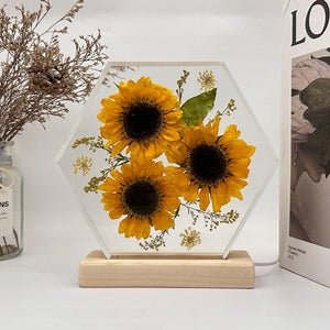 Flower resin lamp, birth flower epoxy lamp, sunflower lights shine brightly in the night, flower resin lamp, flower epoxy lamp, bedside lamp