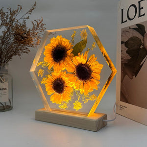 Flower resin lamp, birth flower epoxy lamp, sunflower lights shine brightly in the night, flower resin lamp, flower epoxy lamp, bedside lamp