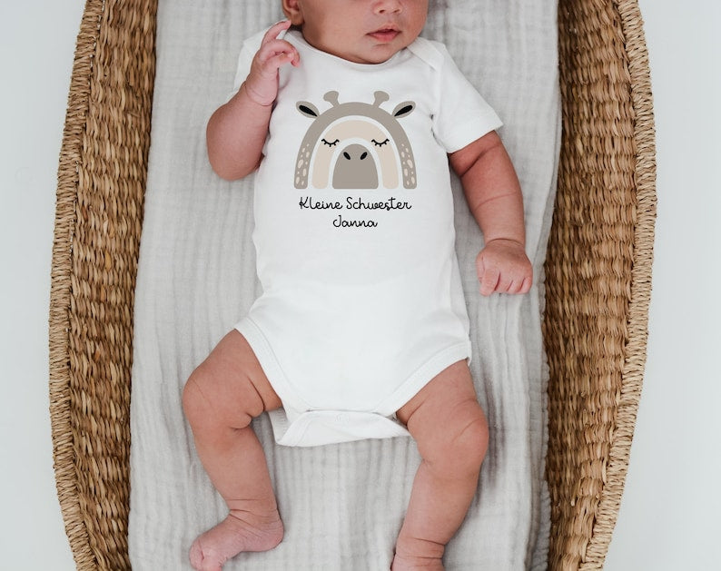 Sibling set: T-shirt & bodysuit. Partner look. Personalized name. Big brother, little sister. Sibling gift matching set.