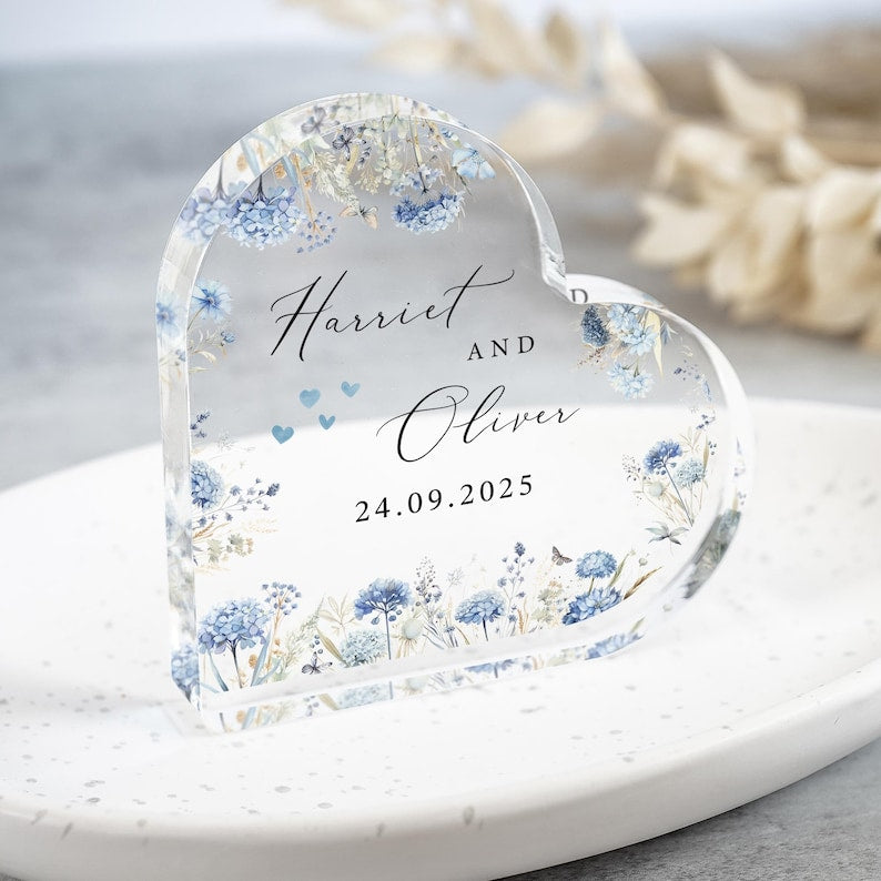 Personalised Wedding Heart Plaque Gift, Anniversary Gift Mr & Mrs Keepsake, Engagement Gift for Couple, Date Keepsake Gift, Engaged Plaque