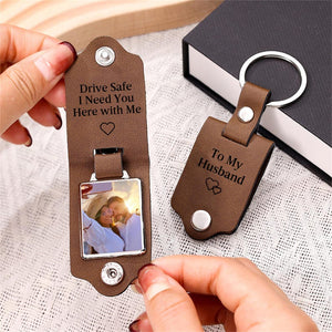 Personalized Mens Leather Keychain with Photo inside,Metal Tag Photo Keyring,Engraved key chain,Anniversary Gifts for Him,Father's Day Gifts