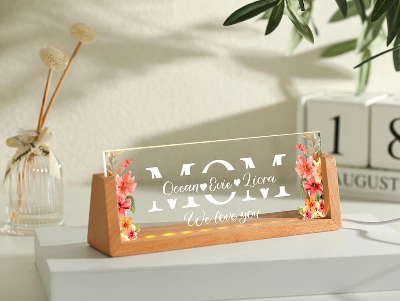 Personalized Night Light For Mom, Custom Flower Night Light, Mother's Day Gift, Birthday Gift For Mom, Mother Gifts