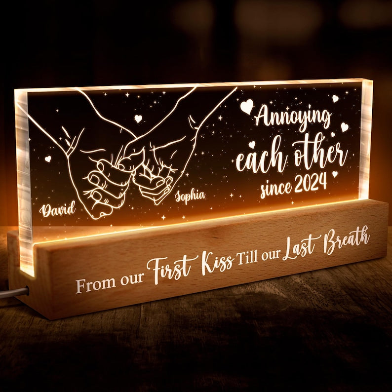 Custom LED Acrylic Couple Night Light, Personalized Names and Date, Romantic Gift for Anniversaries, Engraved Wooden Base Night Lamp