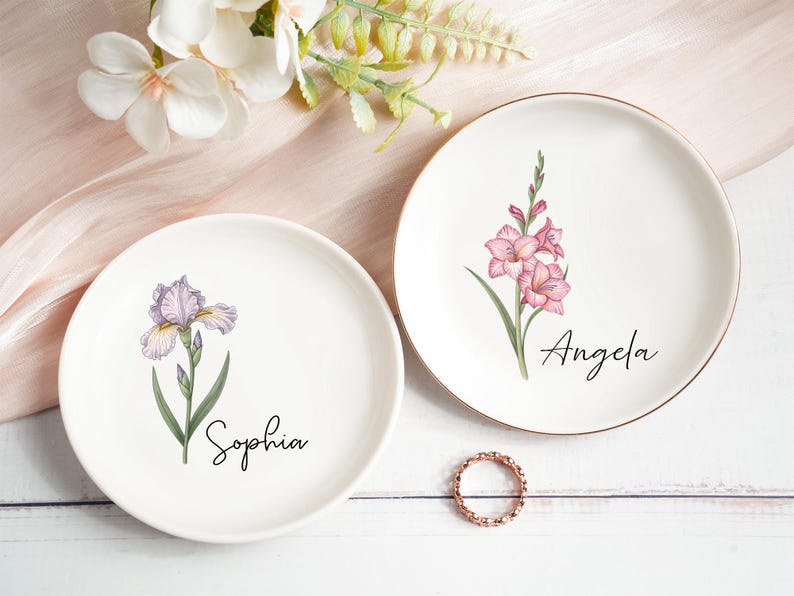 Personalized Birth Flower Trinket Dish,Custom Birthflower Ring Dish,Birthday Jewelry Dish For Friend,Wedding Bridesmaid Gift,Wedding Gift