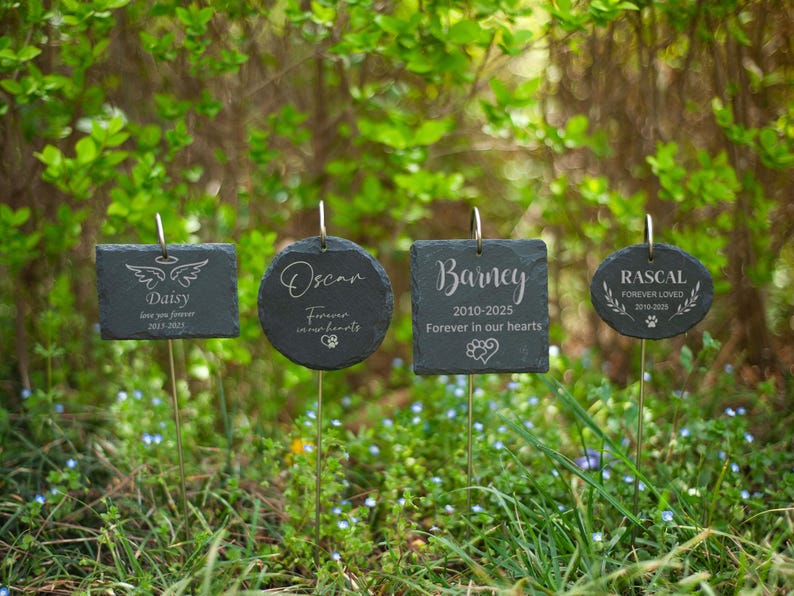 Custom Pet Memorial Garden Stone, Personalized Dog Memorial Garden Stone,Pet Remembrance Gift,Honor Your Beloved Cat or Dog,Pet Grave Marker