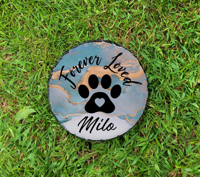 Garden Pet Memorial Stone, Handcrafted Tribute for Dogs & Cats, Pet Loss Sympathy Gift