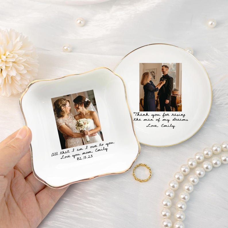 Custom Mom Gift From Daughter, Mother Of The Bride Gift, Mother Of The Groom Jewelry Dish, Wedding Favor Gift For Mom, Mom Ring Trinket Dish