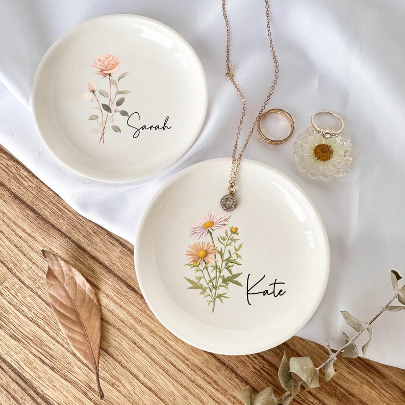 Personalized Birth Flower Ring Dish, Wedding Ring Dish, Perfect Bridesmaid Gift, Best Friend Gift, Custom Jewelry Dish, Birthday Party Gift