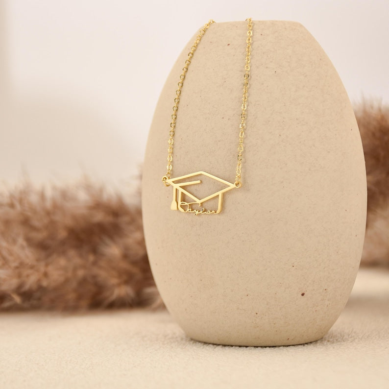Personalized Graduation Necklace with Graduate's Name, Custom Name Necklace, Gold Name Grad Cap Necklace, Class of 2025 Gift, Gift for Her