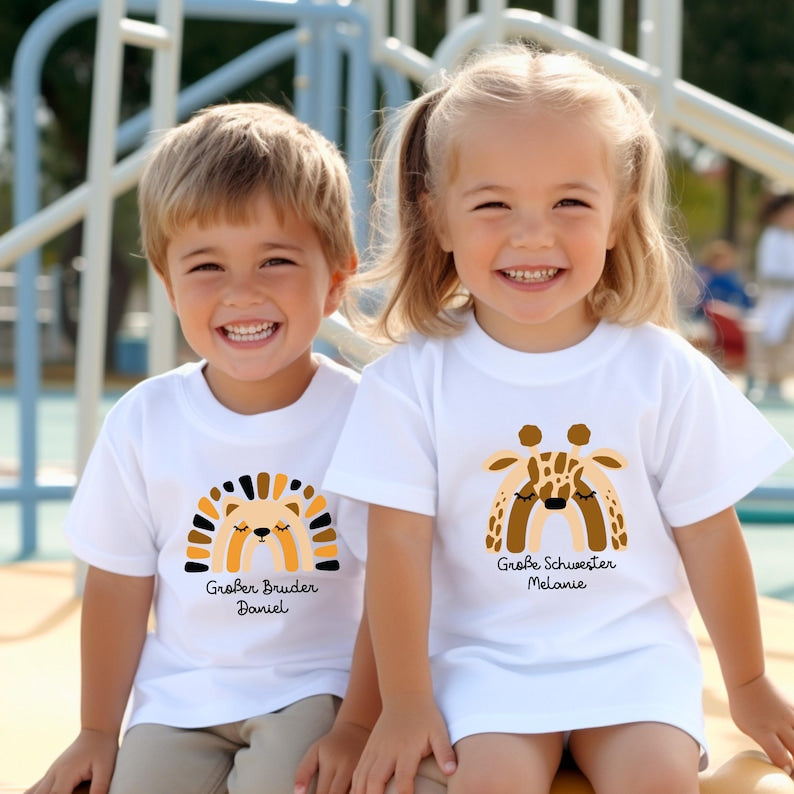 Sibling set: T-shirt & bodysuit. Partner look. Personalized name. Big brother, little sister. Sibling gift matching set.