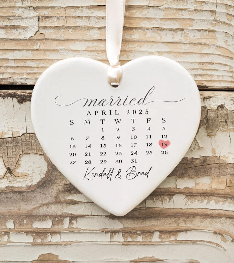 Married Ornament Calendar Gift - Personalized Calendar Ornament Wedding Gift - Custom Wedding Date Anniversary Ornament