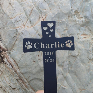 Custom Metal Pet Memorial Garden Stake,Personalized Dog Memorial Plaque,Pet Garden Sign with Heart and Paw,Pet Grave Marker,Cross Yard Sign