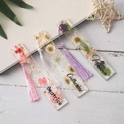 Pressed Floral Bookmark for Women,Custom Resin Bookmark, Personalized Bookmark, Floral Bookmark with Name, Holiday Gift for Her, Book Mark
