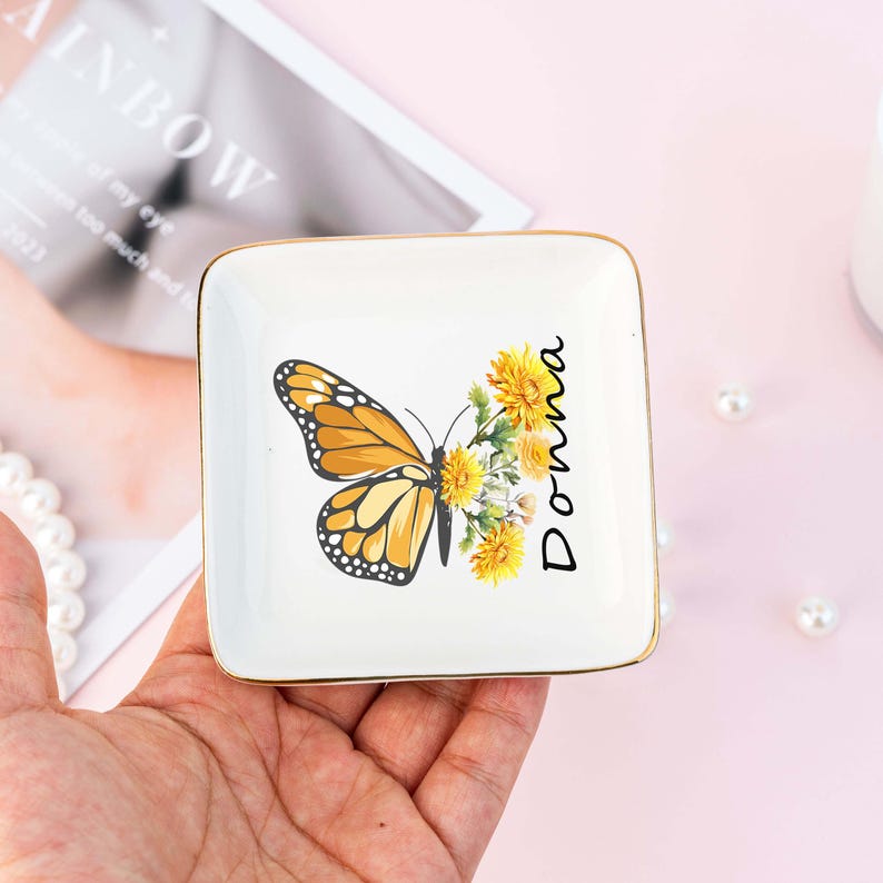Custom Name Jewelry Dish,Personalised Butterfly Trinket Dish with Flower,Birdesmaid Gift,Birth Flower Ring Dish,Birthday Gift for Mom,Her