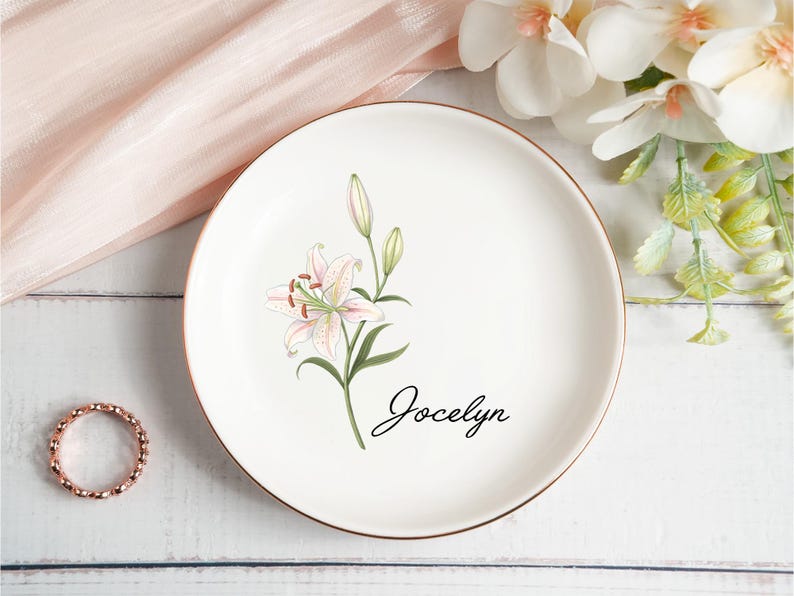 Personalized Birth Flower Trinket Dish,Custom Birthflower Ring Dish,Birthday Jewelry Dish For Friend,Wedding Bridesmaid Gift,Wedding Gift
