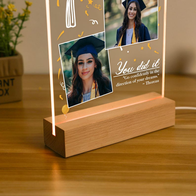 Personalised Graduation Photo Frame Night Light with Name, Graduation 2026 LED Lamp, Acrylic Graduate Plaque, Graduate Senior, Gifts for Her