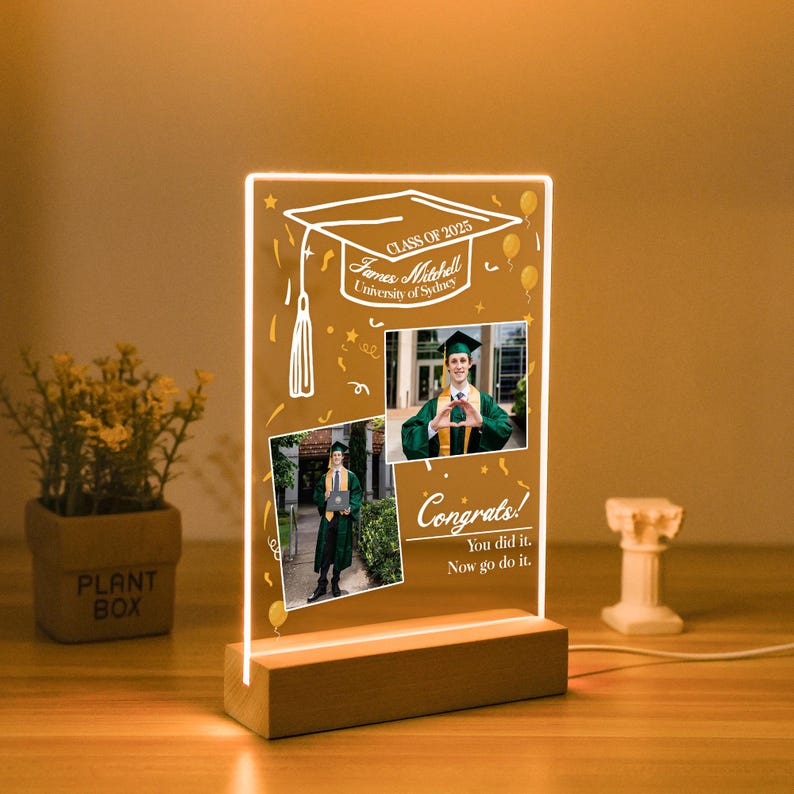 Personalised Graduation Photo Frame Night Light with Name, Graduation 2026 LED Lamp, Acrylic Graduate Plaque, Graduate Senior, Gifts for Her