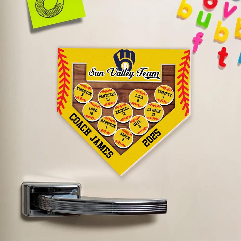 Custom Softball Coach Gift, Personalized Baseball Team Magnet with Names, Appreciation Gift for Coach,End of Season Thank You Gift Idea