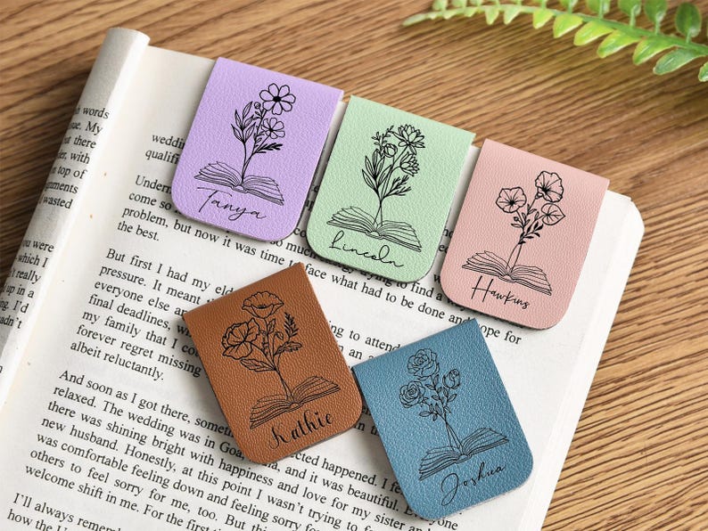 Birthday Flower Bookmark with Name, Personalized Leather Bookmark, Magnetic Bookmark, Gifts for Readers, Custom Bookmark for Her