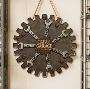 Personalized Garage Sign for Dad, Custom Father's Day Gift with Kids' Names, Rustic Workshop Wall Decor, Grandpa Wood Sign, Little Helpers