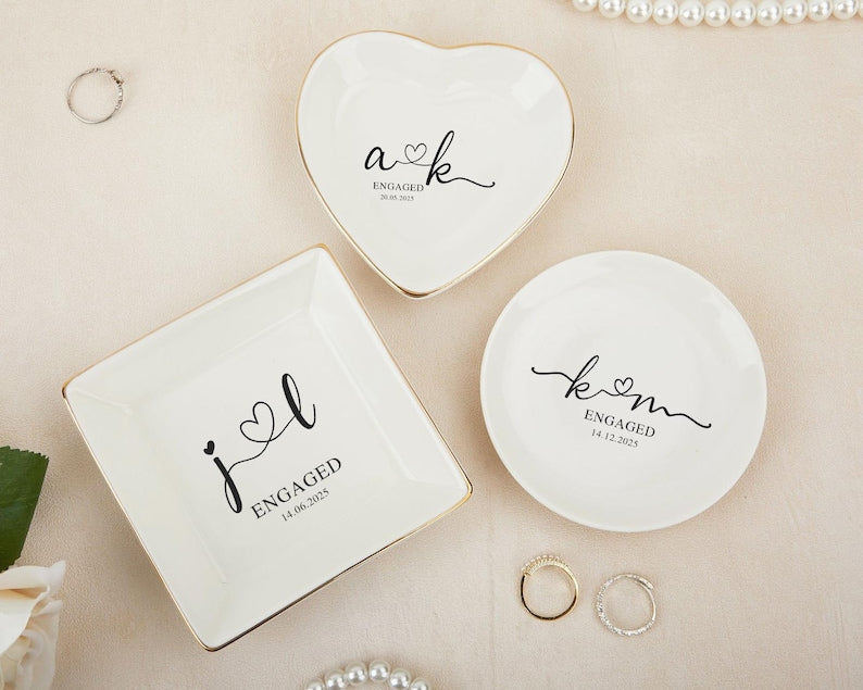 Personalized Engagement Ring Dish Wedding Gift For Bride, Custom Jewelry Tray with Name, Ceramic Trinket Tray, Engagement Gift, Bridal Gifts