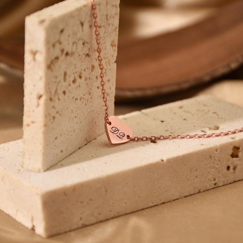 Custom Name Heart Bracelet,Engraved Heart Bracelet,Heart Charm Bracelet,Custom Date Jewelry, Handmade Initial Charm,Birthday Gift for Her