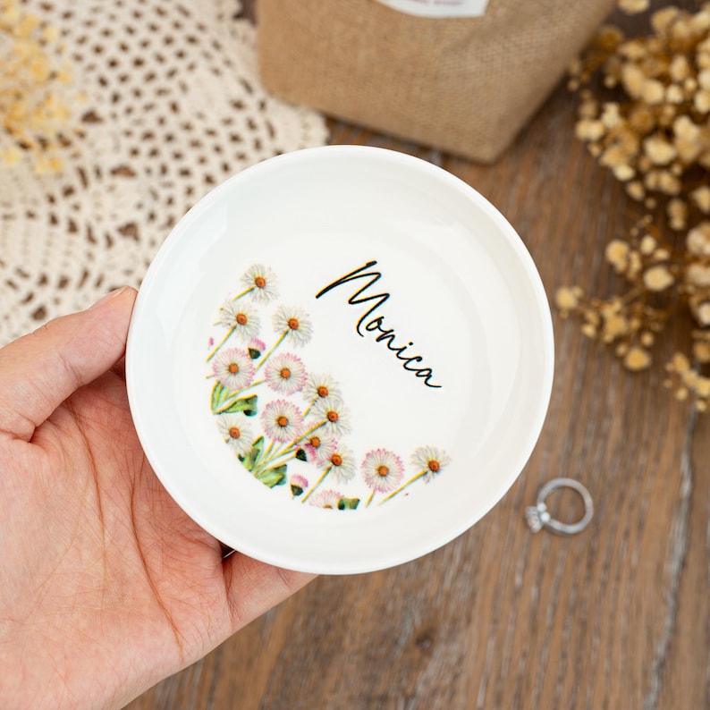 Personalised Birth Flower Trinket Dish,Wedding Bridesmaid Gift,Jewelry Dishes For Women,Engagement Gift,Bridal Shower Gift,Best Friend Gifts