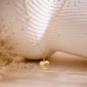 Custom Paw Print Name Necklace with Heart Personalized Pet Memorial Jewelry, Minimalist Design, Gifts for Mom